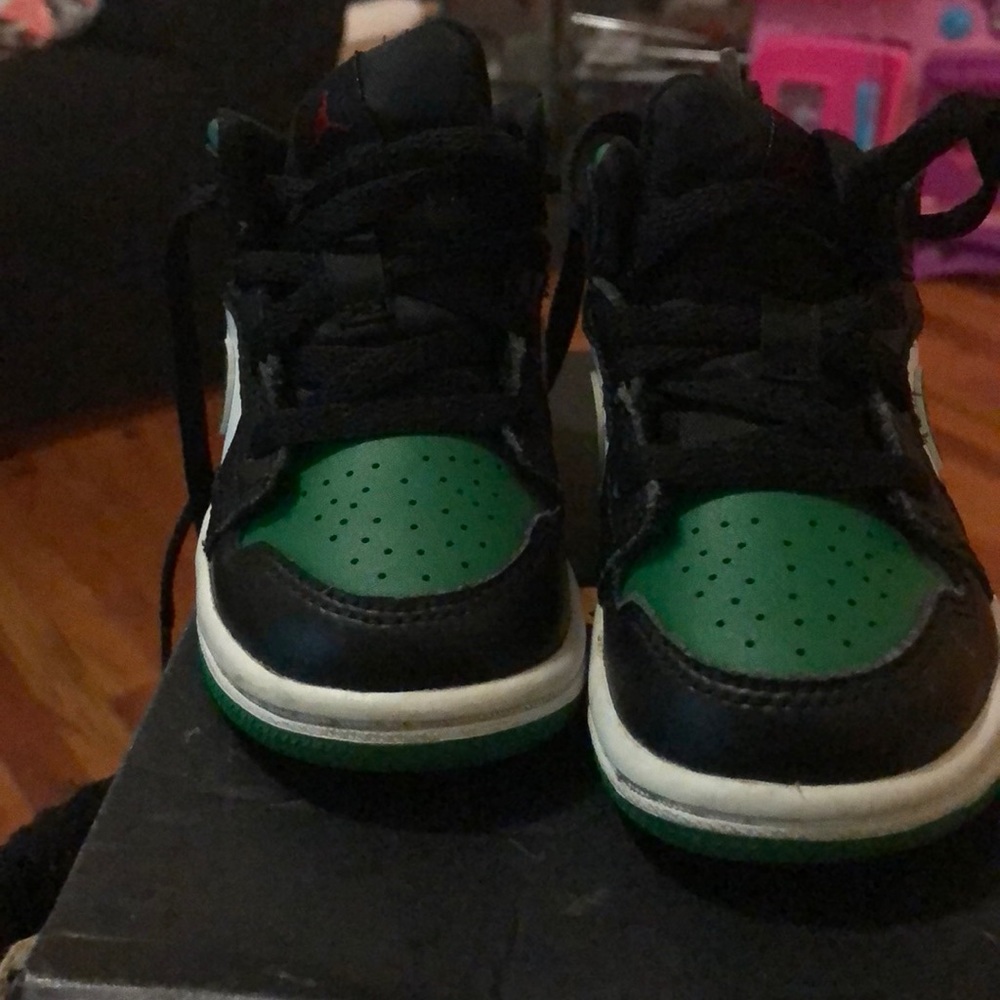 Jordan 1 size 5c